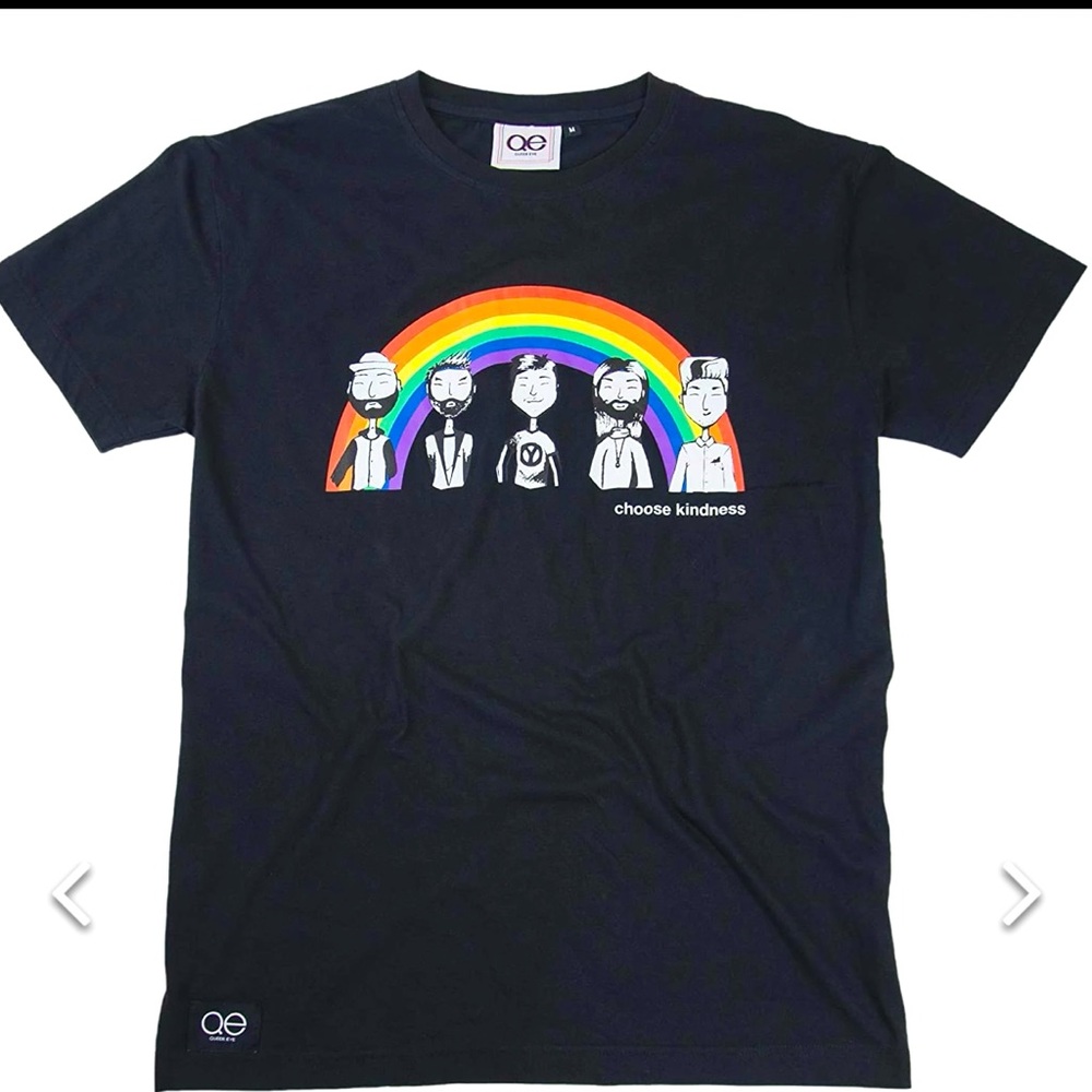 Queer Eye Black Rainbow Pride Tee Large NWT